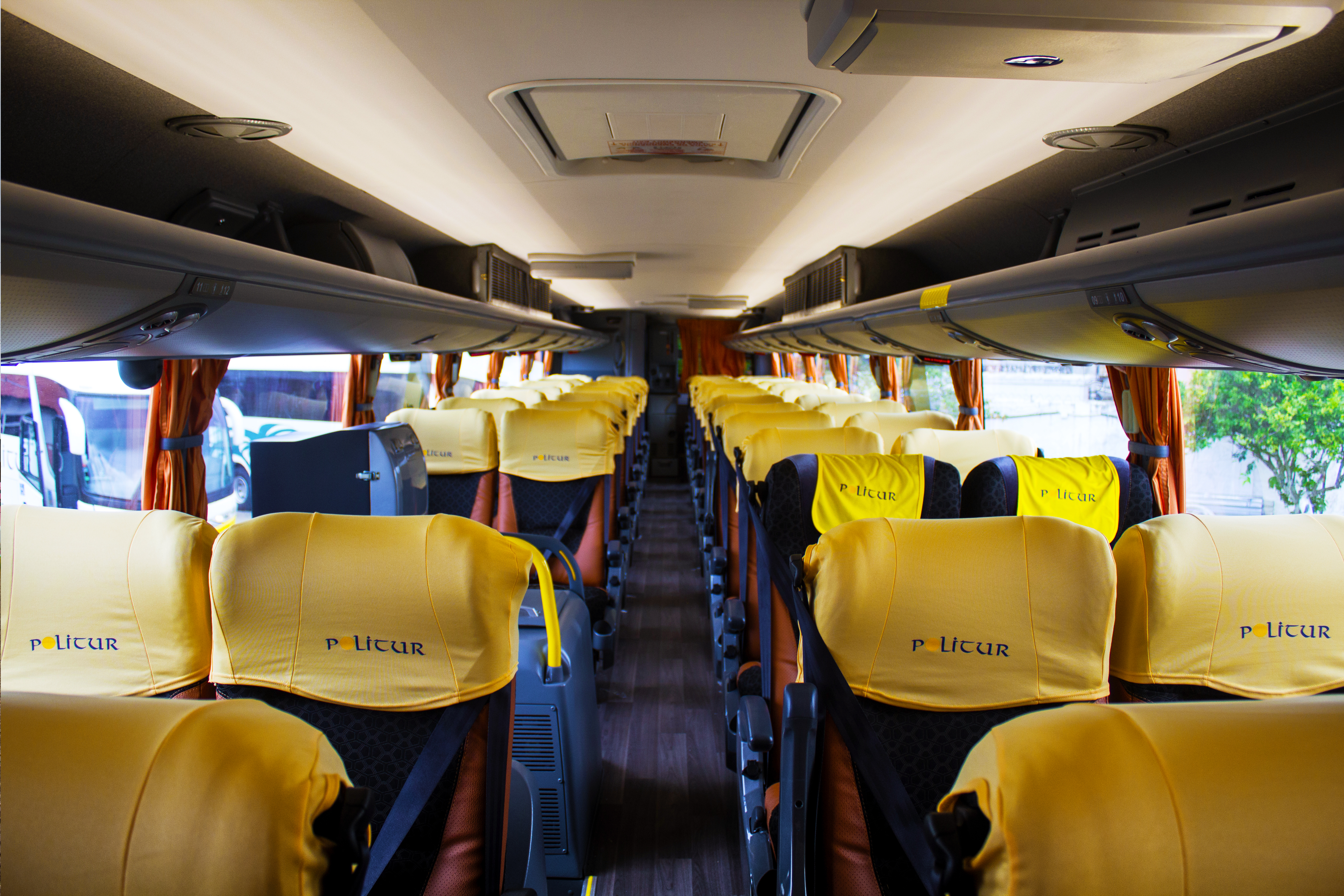 Ônibus DD, 60 Passageiros